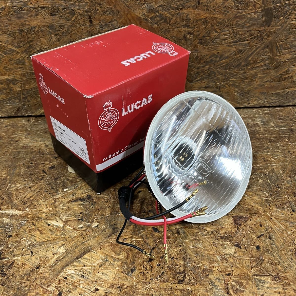 LUCAS　ヘッドライト　ビームユニット　バルブホルダー　トライアンフ　カスタム　LU54524526　99-1041　99-1212　54520452　54525272　BPF　(WW50211)