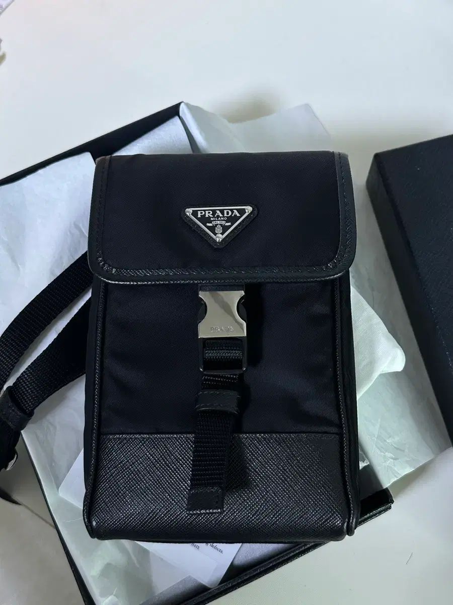 PRADA リナイロン サフィアーノ スマートフォン ケース ブラック