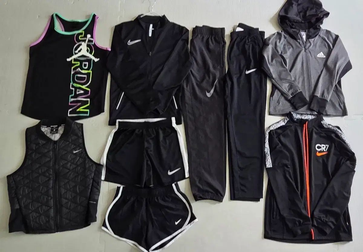 140 145サイズ 女の子 NIKE 9個 まとめ売り