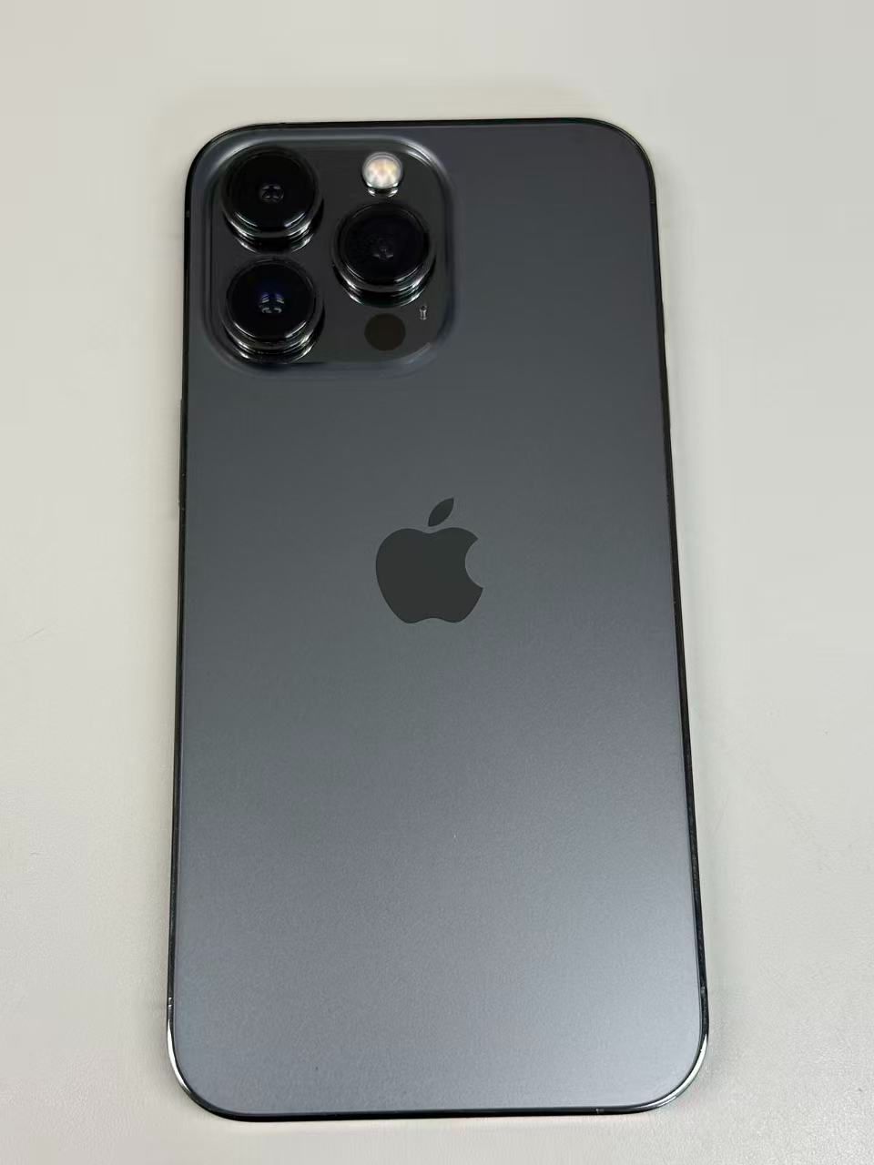 美品 バッテリー100%SIMフリー iPhone13 Pro 2568GB　グラファイト