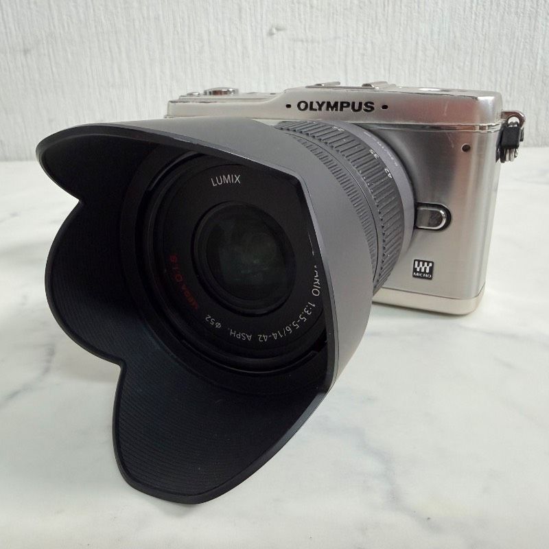 OLYMPUS PEN IMAGING CORP DIGITAL CAMERA E-P1 1959 オリンパス レンズ付き 531K