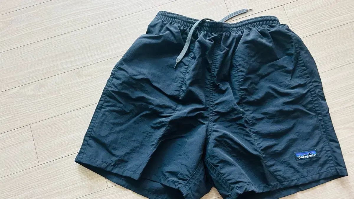 パタゴニア ハーフパンツ チャコール