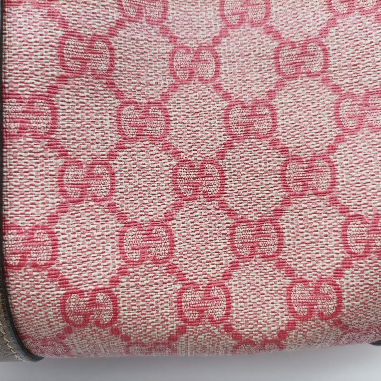 グッチGucciマイクログッチシマ レッド×ブラウン コーティング