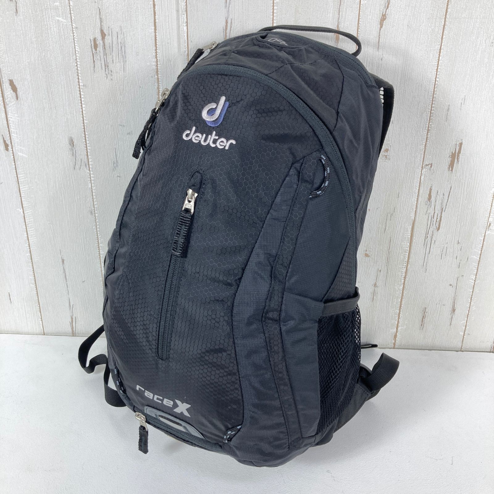 【美品】deuter／Race10／黒／廃盤モデル／二回使用／GW特価／値引済 📦️OneSize ブラック系 Deuter ( ドイター ) レース X Race X