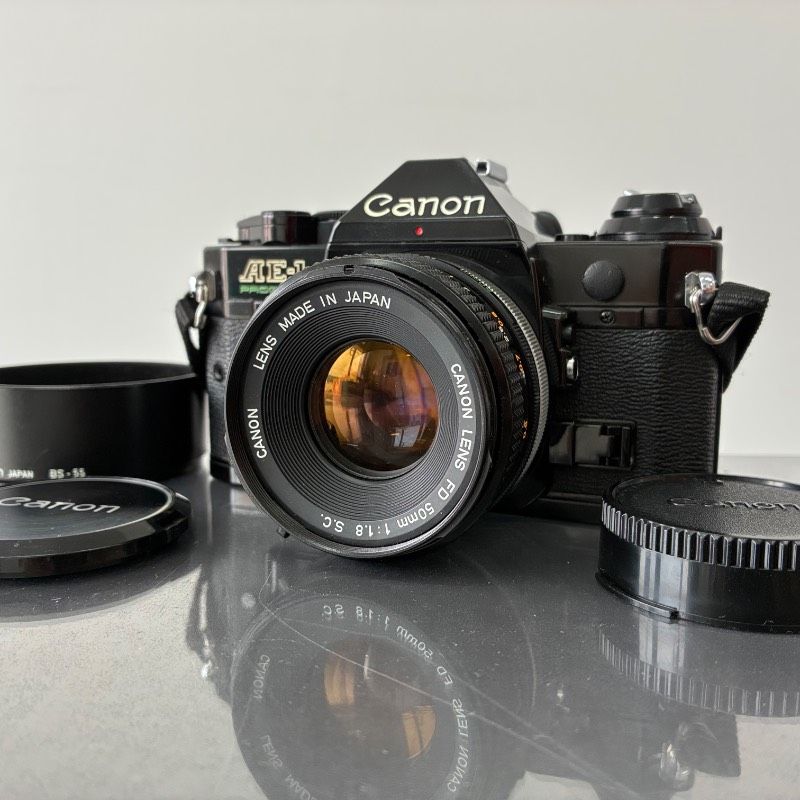 【ジャンク】 Canon AE-1 PROGRAM / LENS FD 50mm 1:1.8 S.C. キャノン 一眼レフ フィルムカメラ　　303K