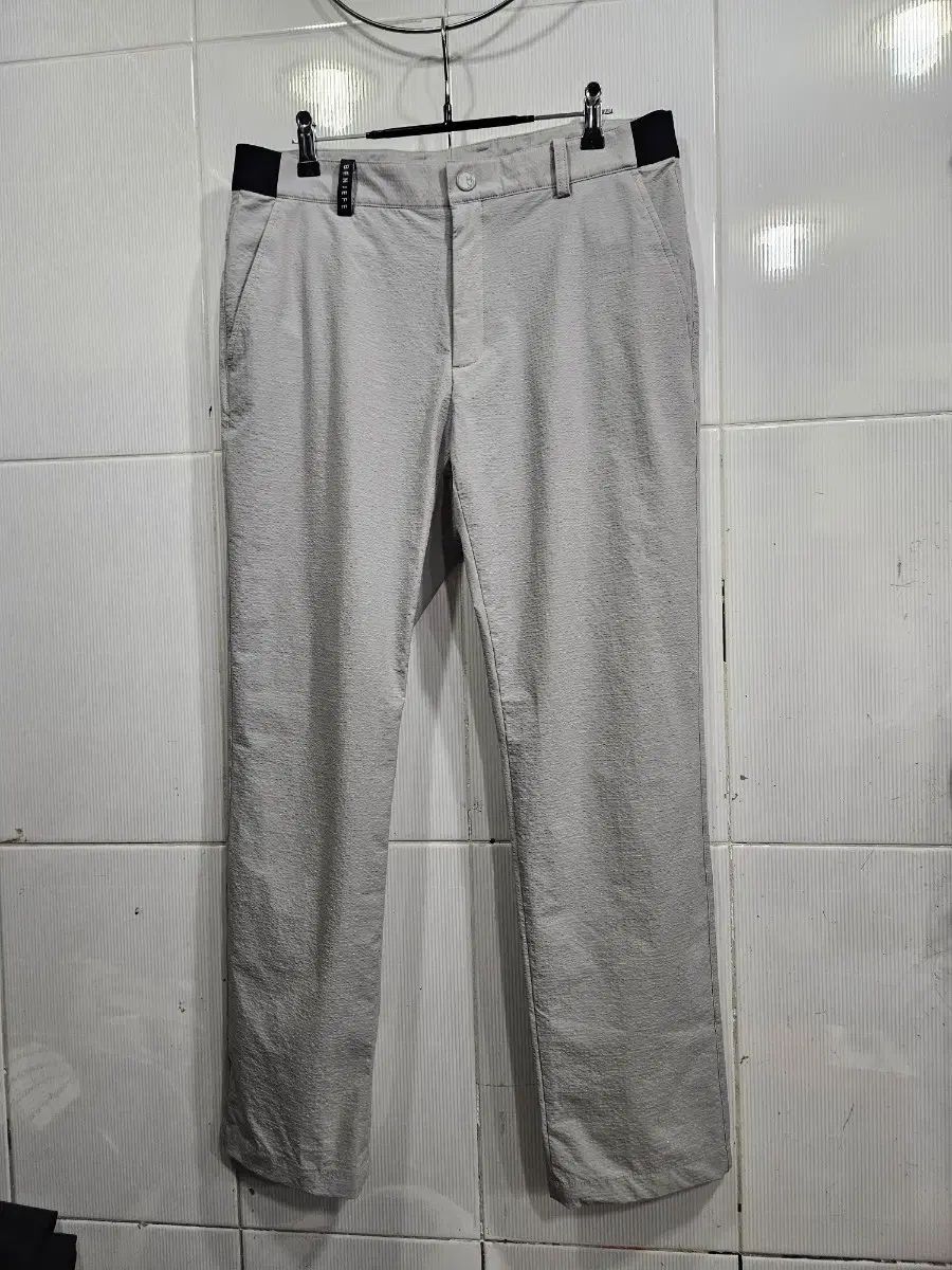 ベンジェフ ゴルフパンツ (男性32) 新品