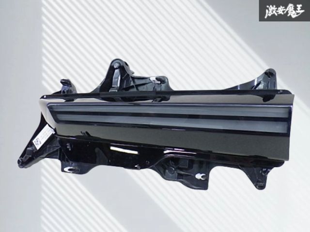 【割れ無し！】BMW 純正 XM G09 リア インナー 内側 テールライト テールランプ レンズ 右 右側 9879758 即納 棚