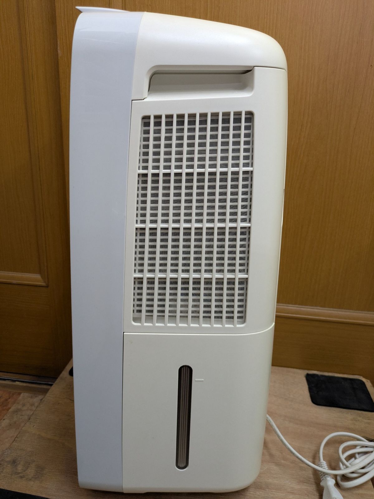 SHARP 冷風・衣類乾燥除湿機 コンパクトクール CM-L100 シャープ CM-L100 2020年製 SHARP 冷風・衣類乾燥除湿機 コンパクトクール CM-L100 シャープ CM-L100 2020年製