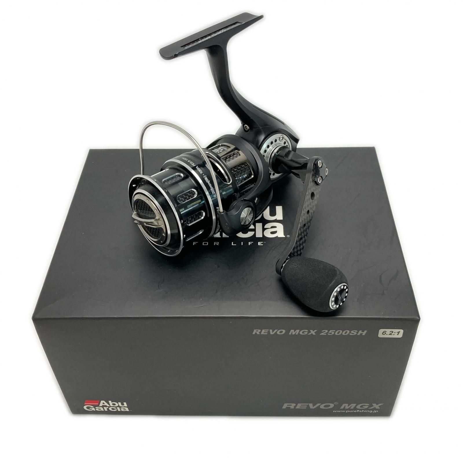 Abu Garcia アブガルシア REVO MGX 2500SH スピニングリール 箱付き