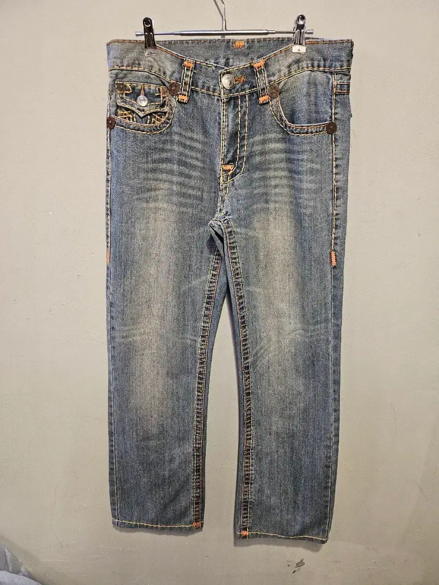 トゥルーレリジョン 正規品 デニムパンツ 8,742円