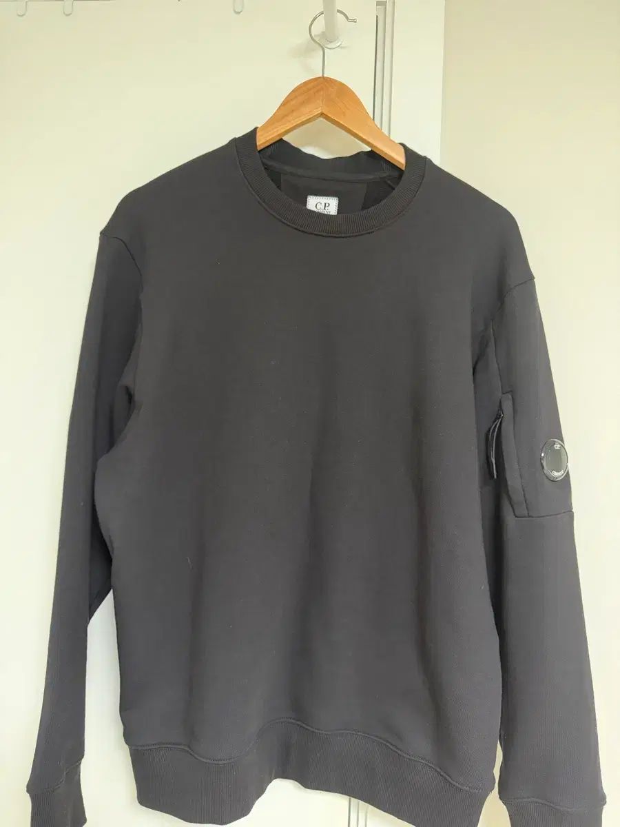 C.P. COMPANY シーピーカンパニー スウェット ブラック