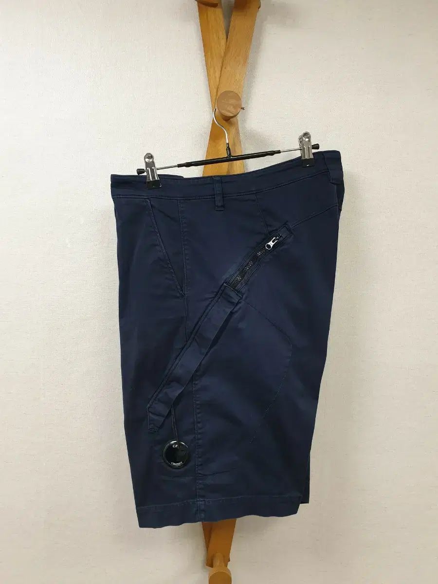 34 36/正規品 C.P. COMPANY シーピーカンパニー レンズ カーゴショートパンツ