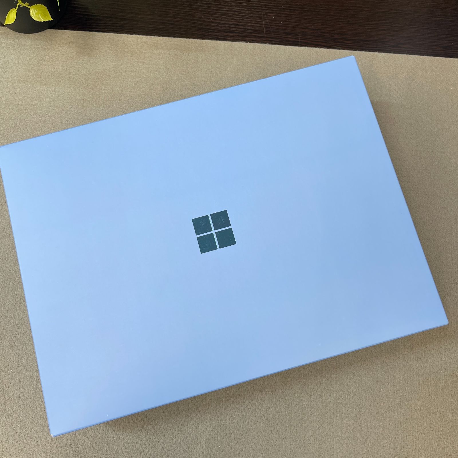 特別モデルSurfaceLaptop(第7世代) 13.8 インチ サファイア + アーク 