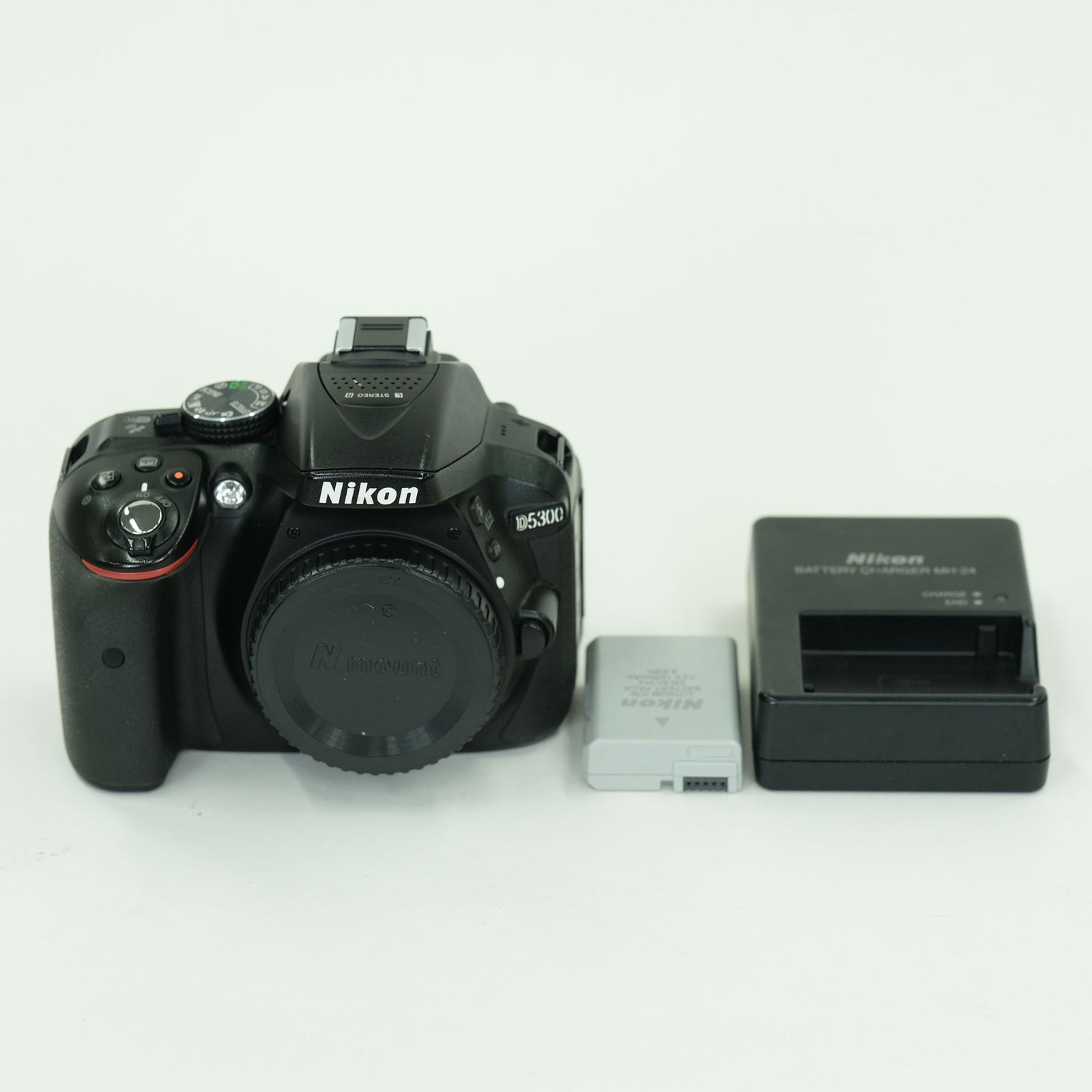 [良品 | シャッター数50,980回] Nikon D5300 | Nikon Fマウント 21,240円