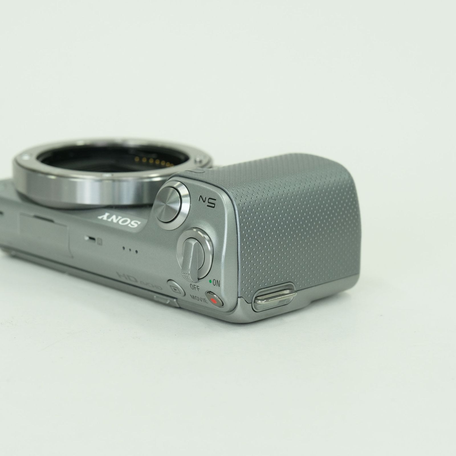 並品 | シャッター数9,630回] SONY α NEX-5N ボディ シルバー | SONY E