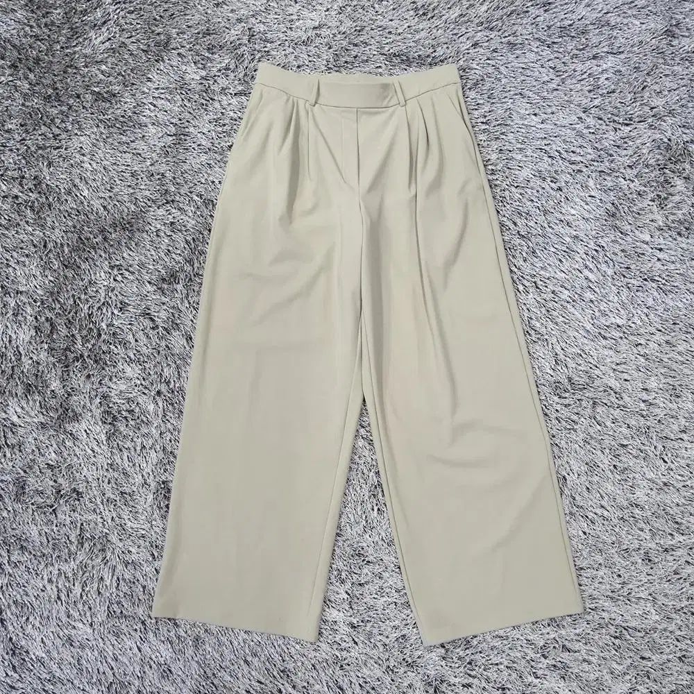 ルルレモン ピンタックワイド パンツ / レディース (32-34インチ) / B1132 / 新品同様