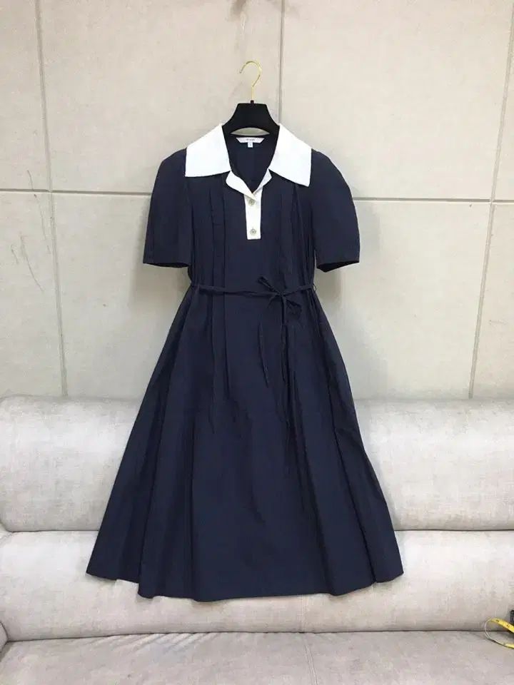 on&on オンアンドオン 正規品 ネイビー パフスリーブ 半袖 カラ ロング丈ワンピース