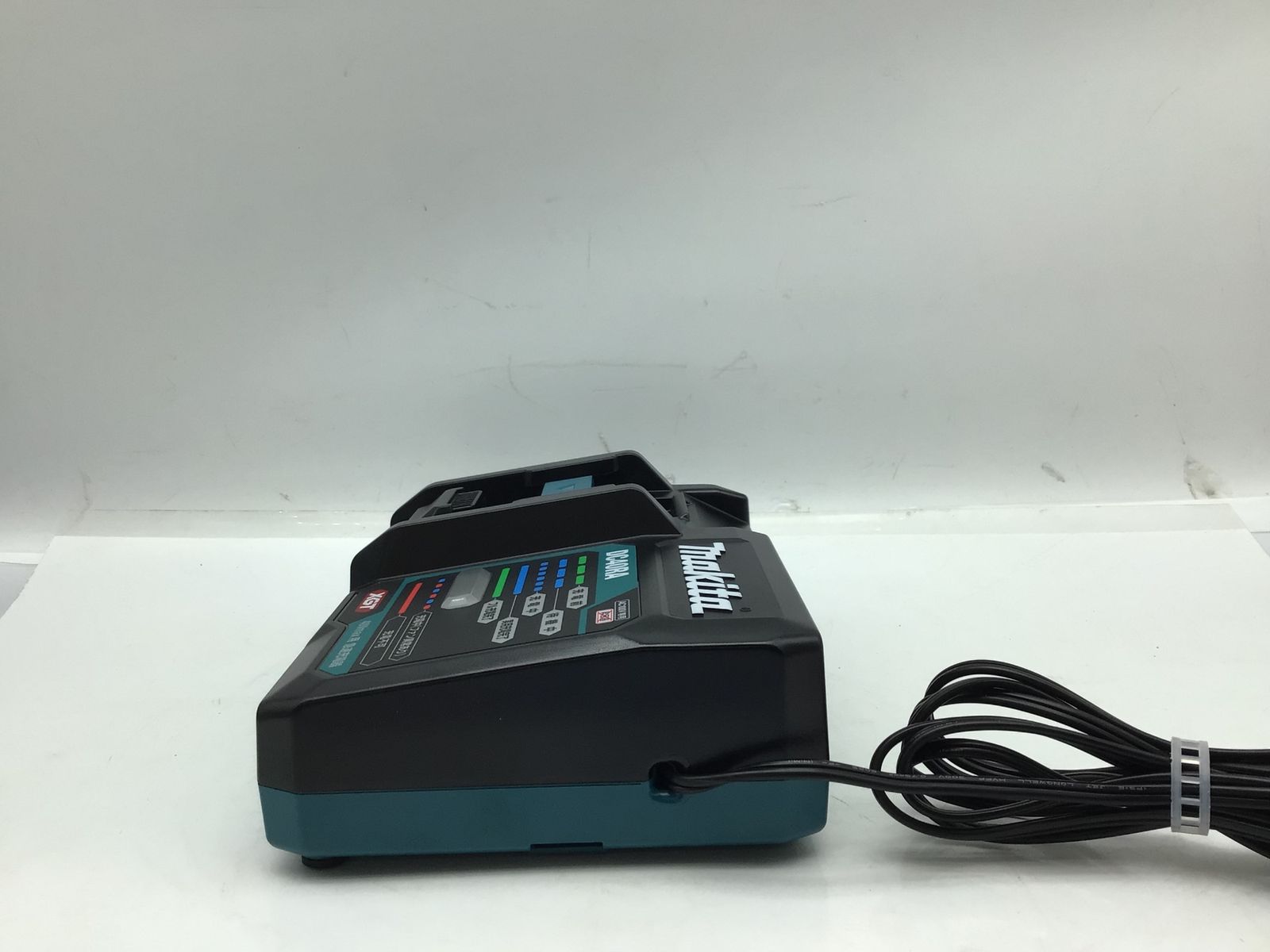 【中古品】Makita/マキタ DC40RA ☆ 急速充電器 [IT_MGG5W][知立][M04]
