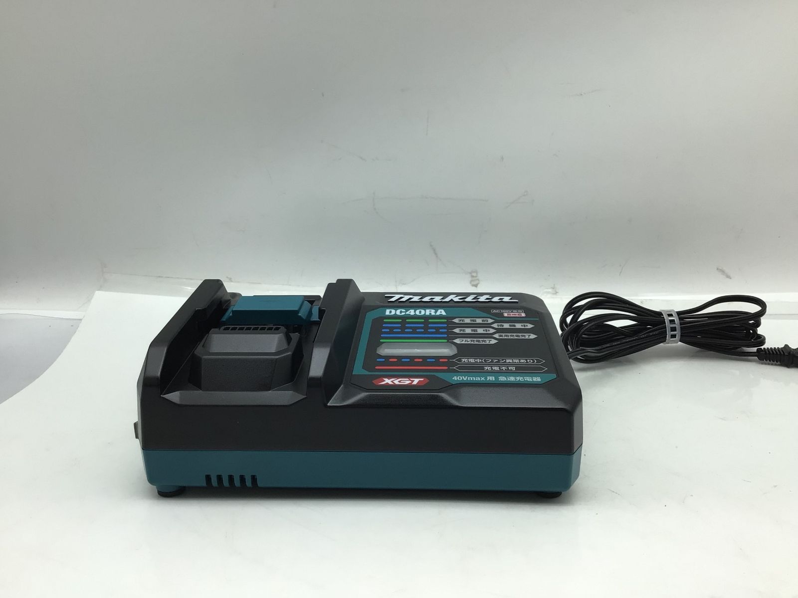 【中古品】Makita/マキタ DC40RA ☆ 急速充電器 [IT_MGG5W][知立][M04]