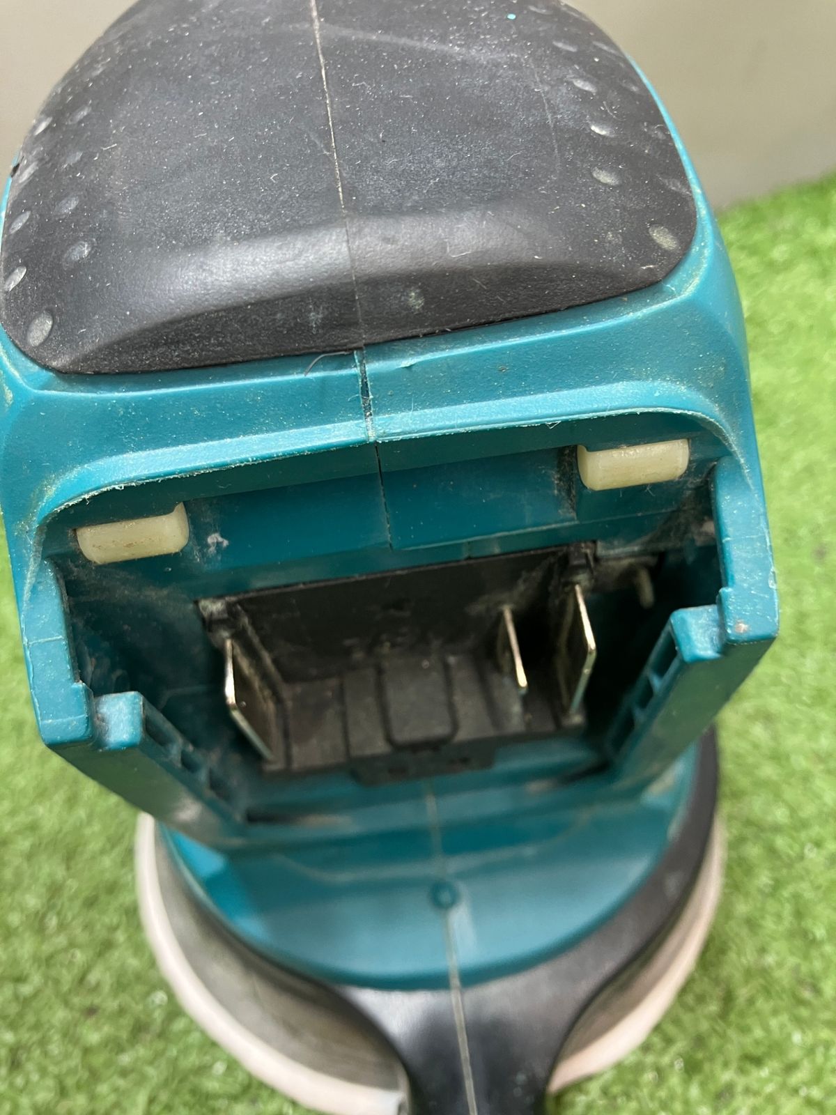 【中古品】【0936】makita(マキタ) 125㎜18v充電式ランダムオービットサンダ (本体のみ) BO180DZ　ITHB55358CFK