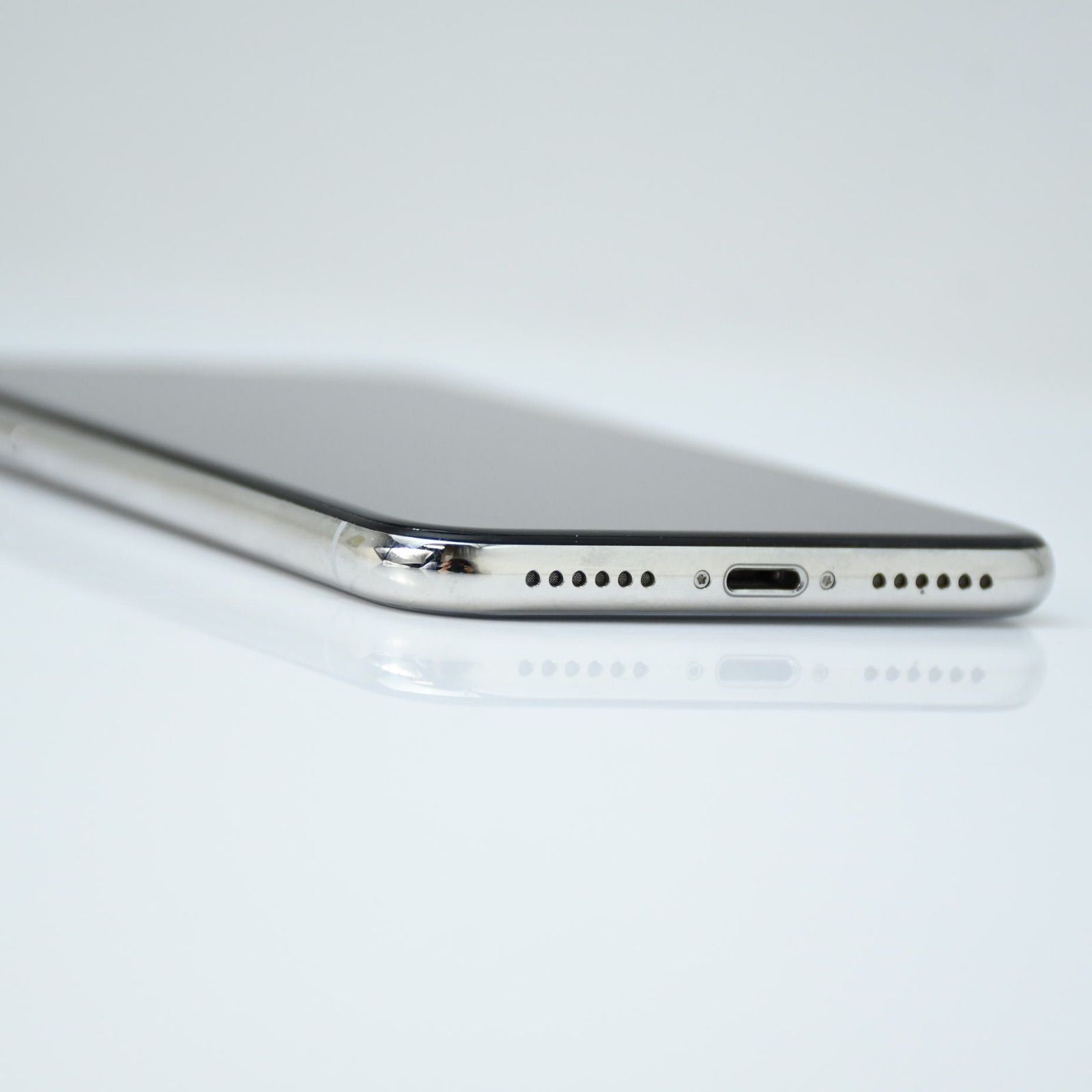 iPhone X 64GB シルバー バッテリー100％ - メルカリ
