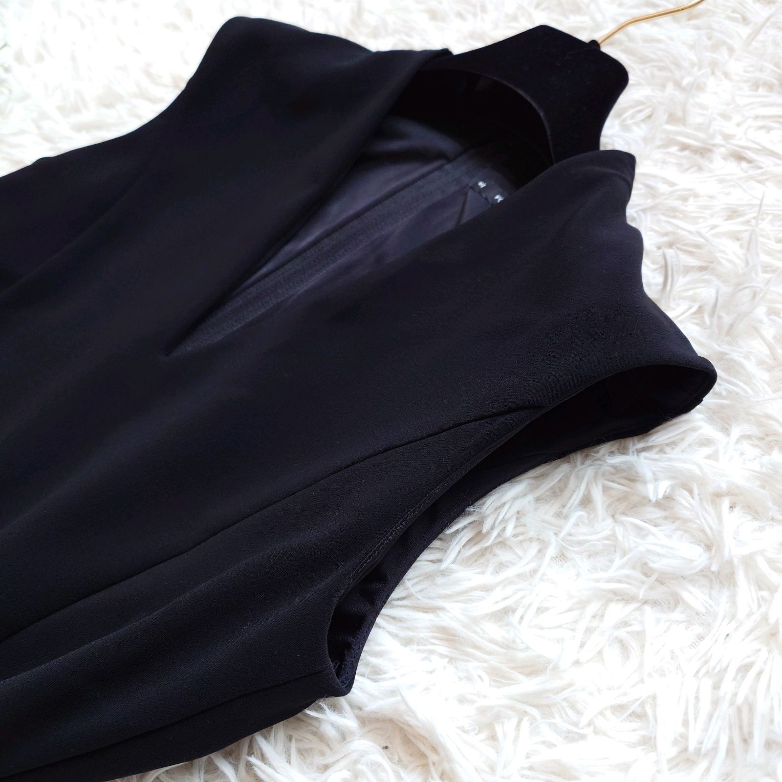 美品 FOXEY NEW YORK フォクシーニューヨーク Vネック 切替フリル