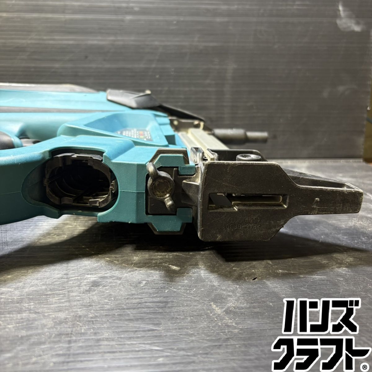 ▼【中古】マキタ makita コンクリート用ガスピン打ち機 GN420C 7.2V 19~40mm対応 充電器付 ▼【中古】マキタ makita コンクリート用ガスピン打ち機 GN420C 7.2V 19~40mm対応 充電器付