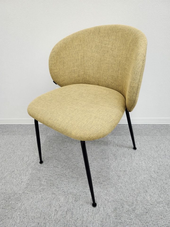 ★超メルカリ市★【展示品】定価2.2万 La Forma ラフォーマ チェア 1脚単品 マスタード ファブリック ラウンド おしゃれ ホテルライク 北欧 ブランド家具 美品 個人未使用 MINNA【送料無料】