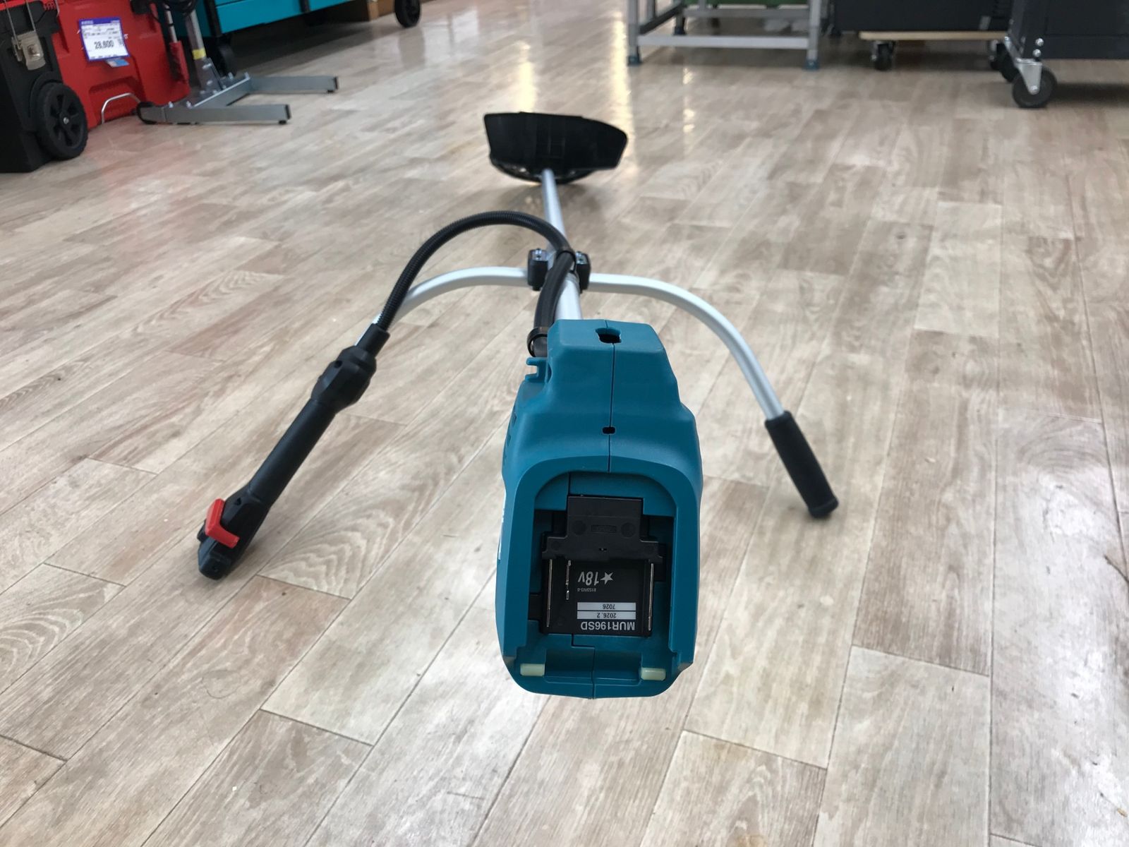 【未使用品】【0918】makita 草刈り機　MUR196SDWF　ITBF0ZNJ4UUM