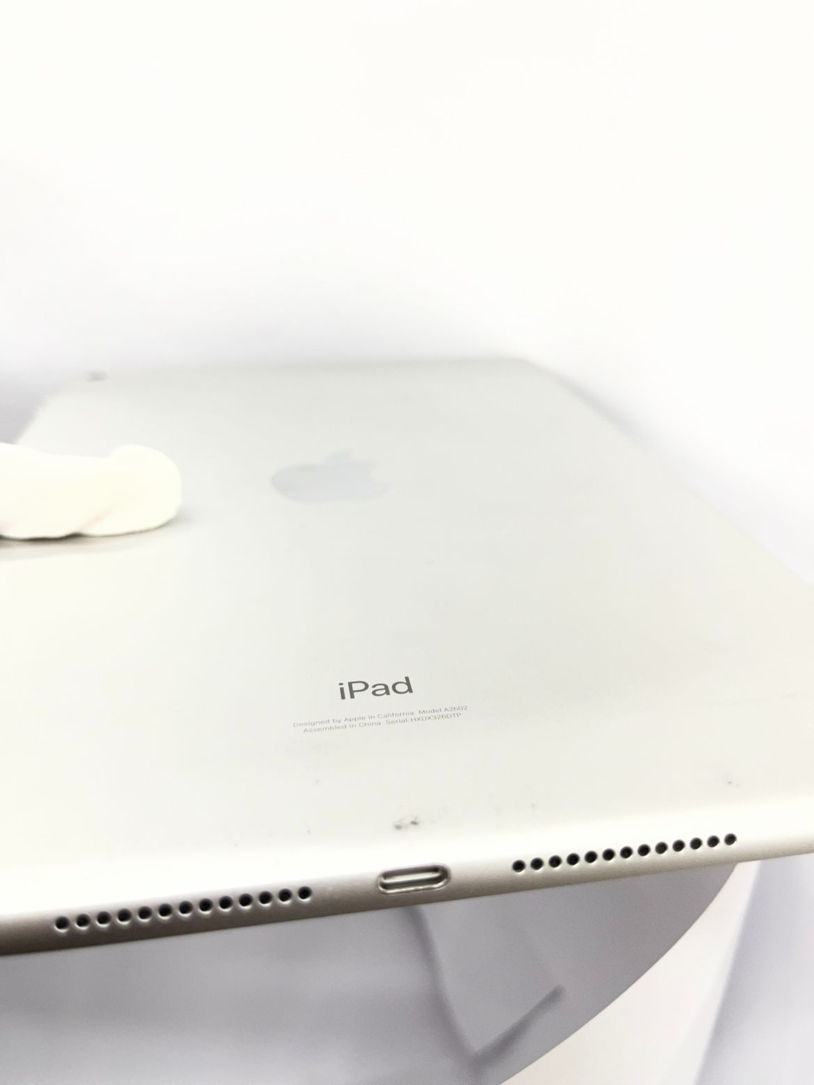 iPad 第9世代 64GB シルバー 訳アリ - メルカリ