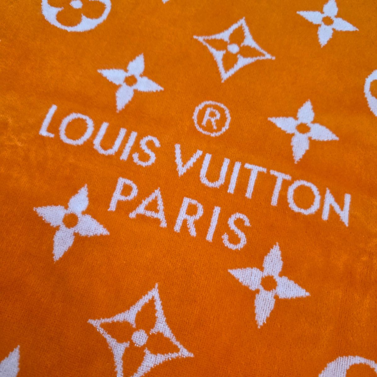 LOUIS VUITTON ルイ・ヴィトン ドラ ドゥ バン・モノグラム・クラシック ビーチタオル ブランケット タオル R96539 レディース コットン オレンジ 中古