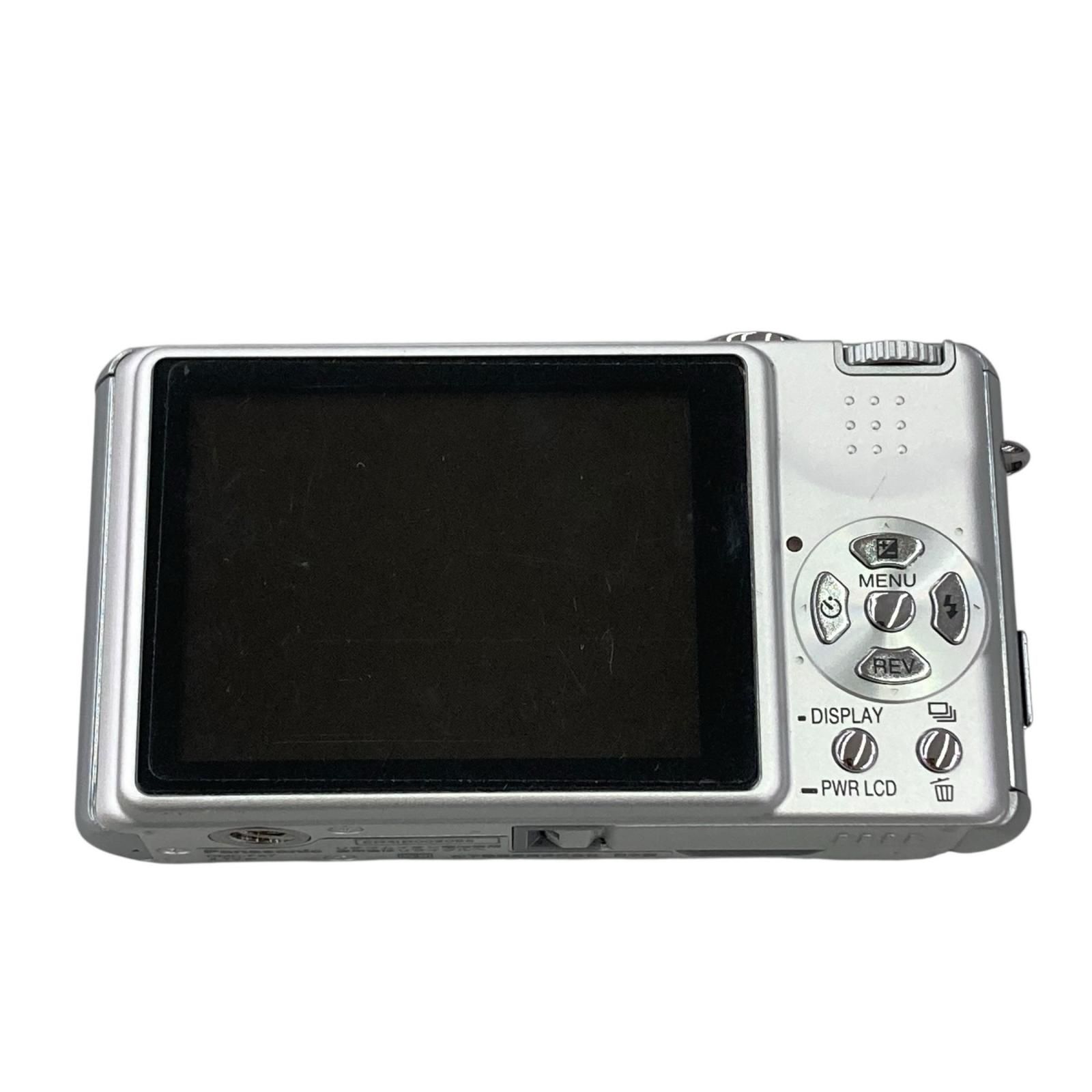 118010 通電確認のみ Panasonic パナソニック 現状品 デジタルカメラ LUMIX DMC-FX7 シルバー
