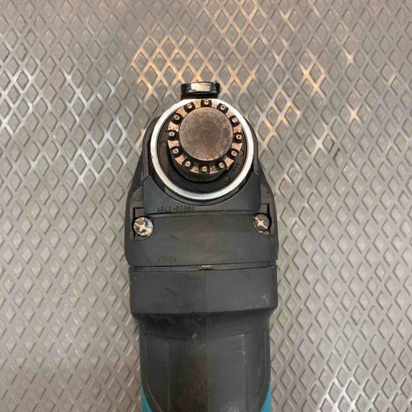 【中古品】マキタ Makita 18V 充電式マルチツール 本体のみ XMT03Z【所沢店】