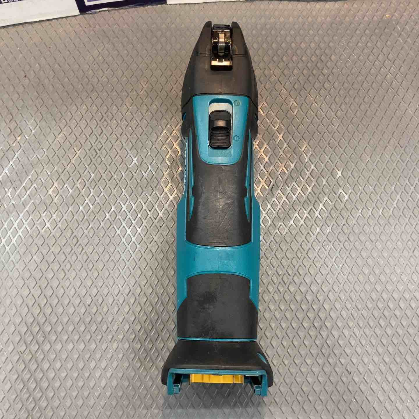 【中古品】マキタ Makita 18V 充電式マルチツール 本体のみ XMT03Z【所沢店】
