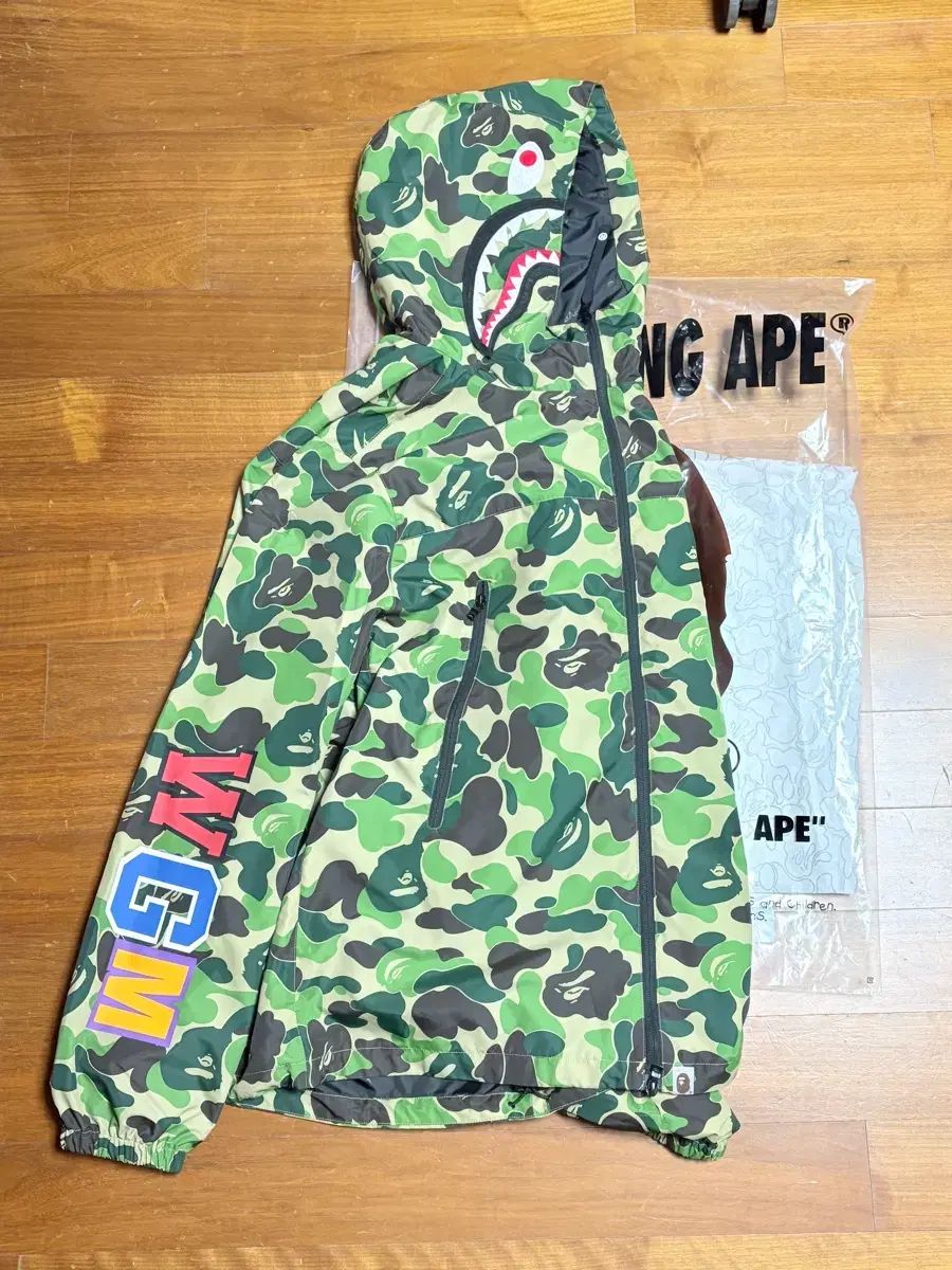 XL) A BATHING APE アベイシングエイプ ウィンドブレーカー ABC カモ シャーク WHO フード ジャケット (M) GREEN