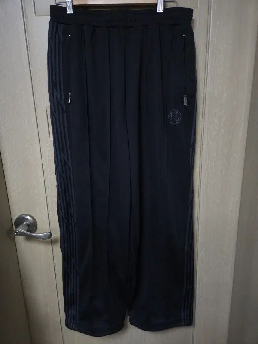 ノーマニュアル NM トラックパンツ L 新品
