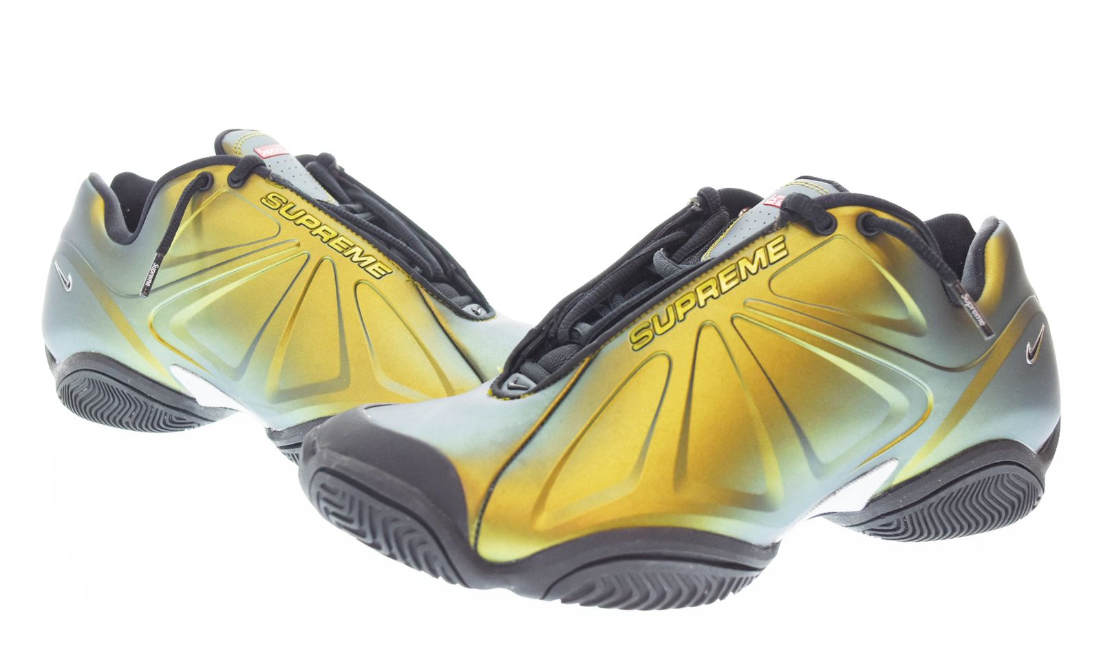 ナイキ NIKE Supreme Air Zoom Courtposite シュプリーム エアズーム コートポジットメタリックゴールド FB8934-700 メンズ靴 スニーカー マルチカラー 25.5cm 103S-1689