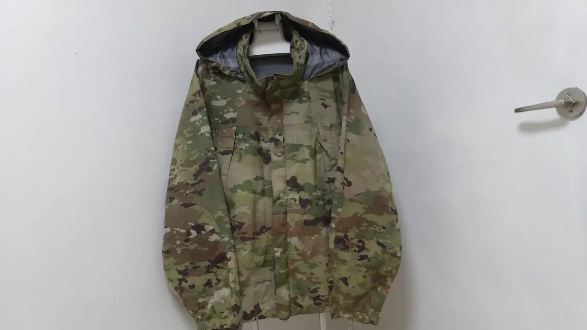 テニアインダストリーズ/ゴアテックス フーデッド アウター / 防水 / 撥水 / 正規品 / メンズ 115以上