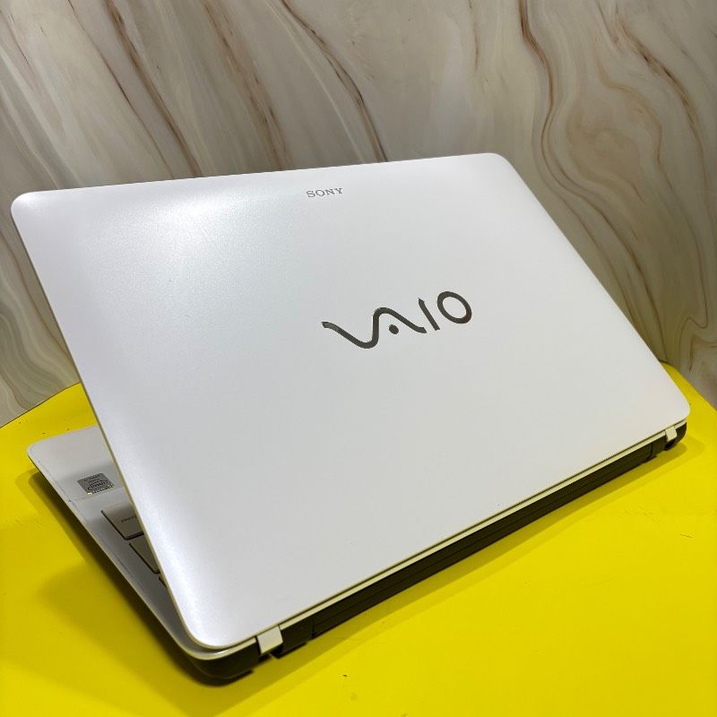 Win11/SONY/ホワイト色VAIO/SSD240GB/メモリ8G/オフィス VAIO Core i7 テレワーク対応 SSD240GB メモリ8GB Win11 Webカメラ