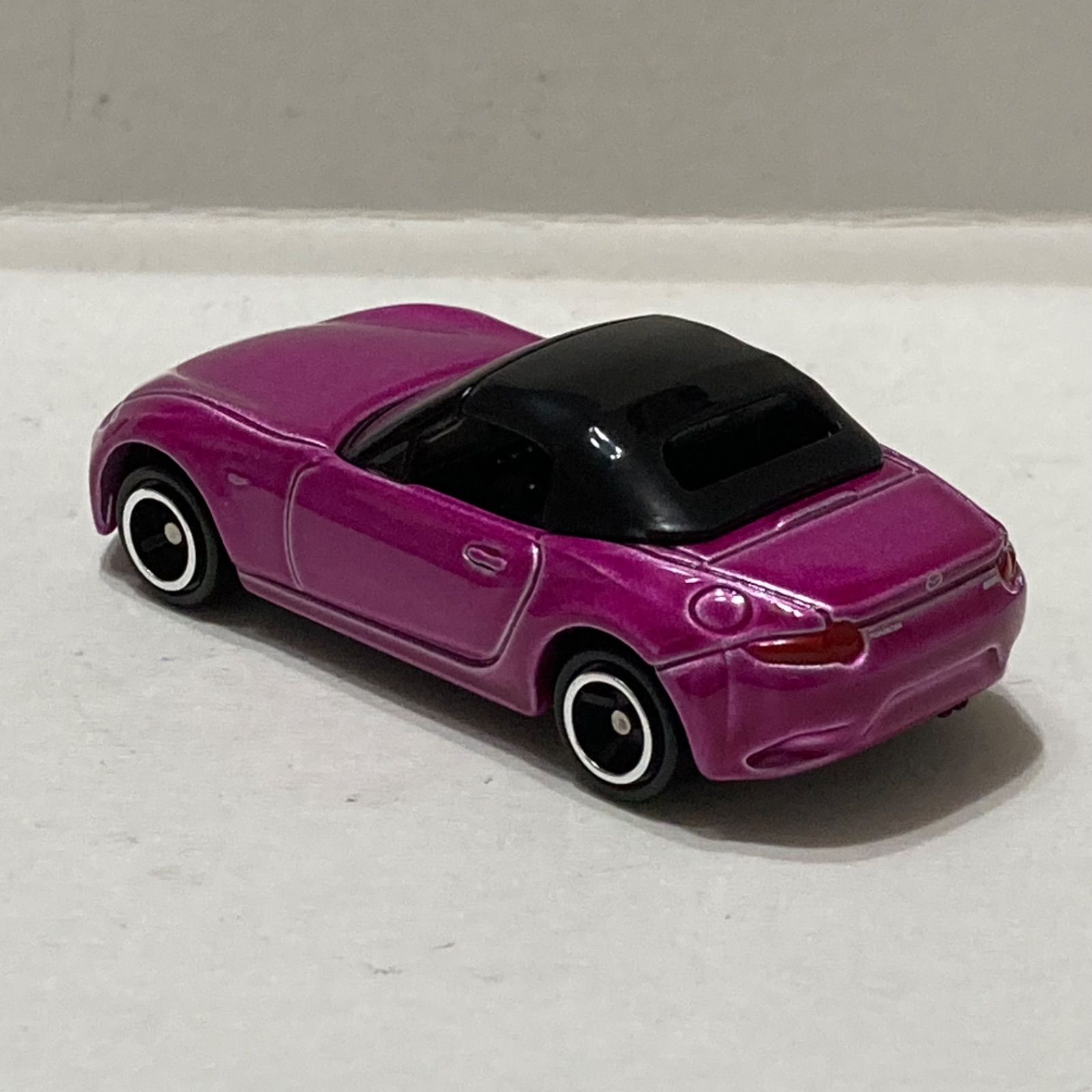 トミカ】マツダ ロードスター／ パープル(紫) 未使用（検品開封のみ