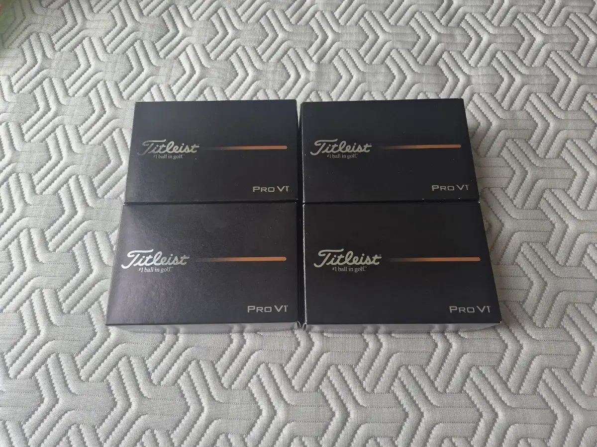 タイトリスト Pro V1 ゴルフボール 6球 4ボックス