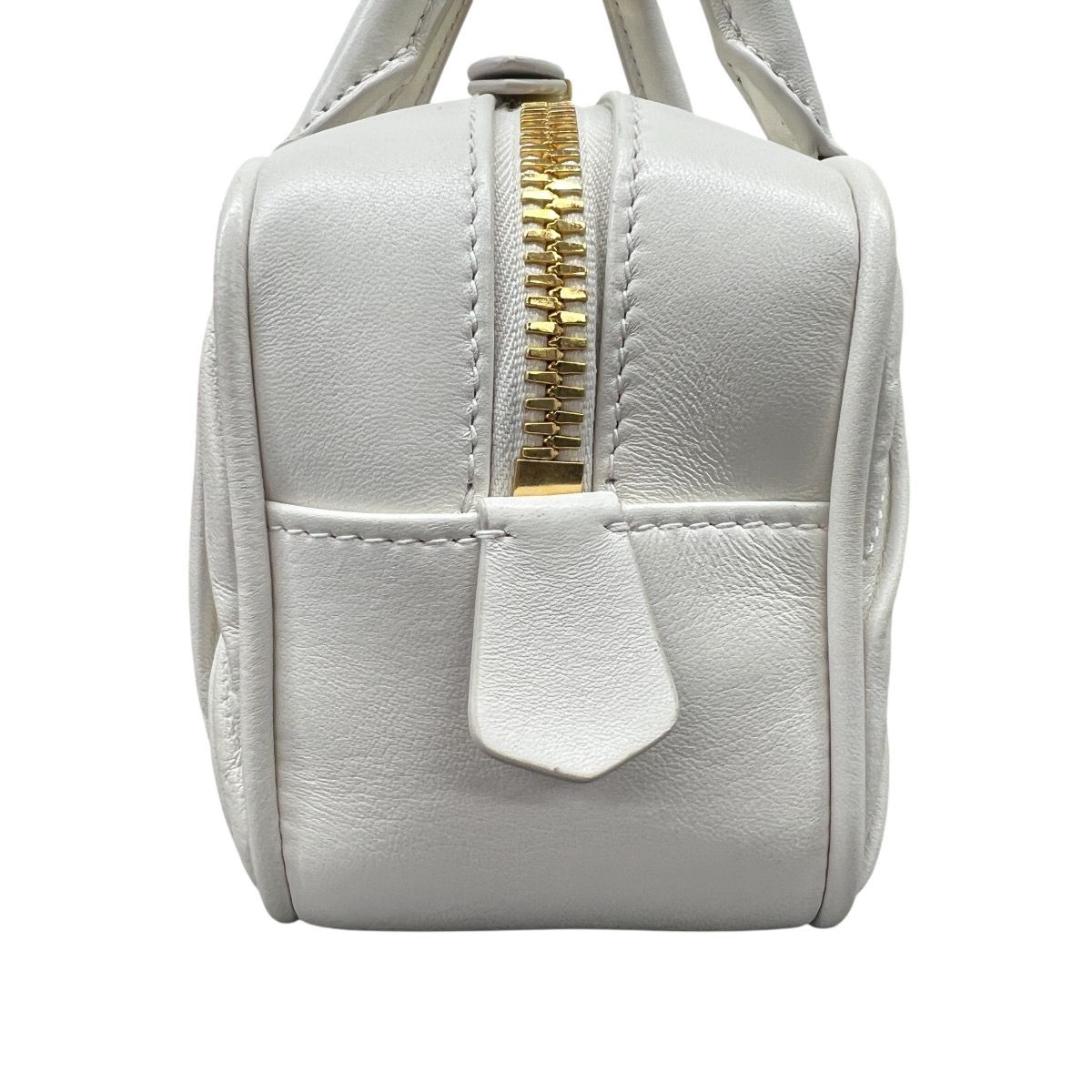 6/9価格改定】miumiu 現行品 極美品 ミュウミュウ MATELASSE 