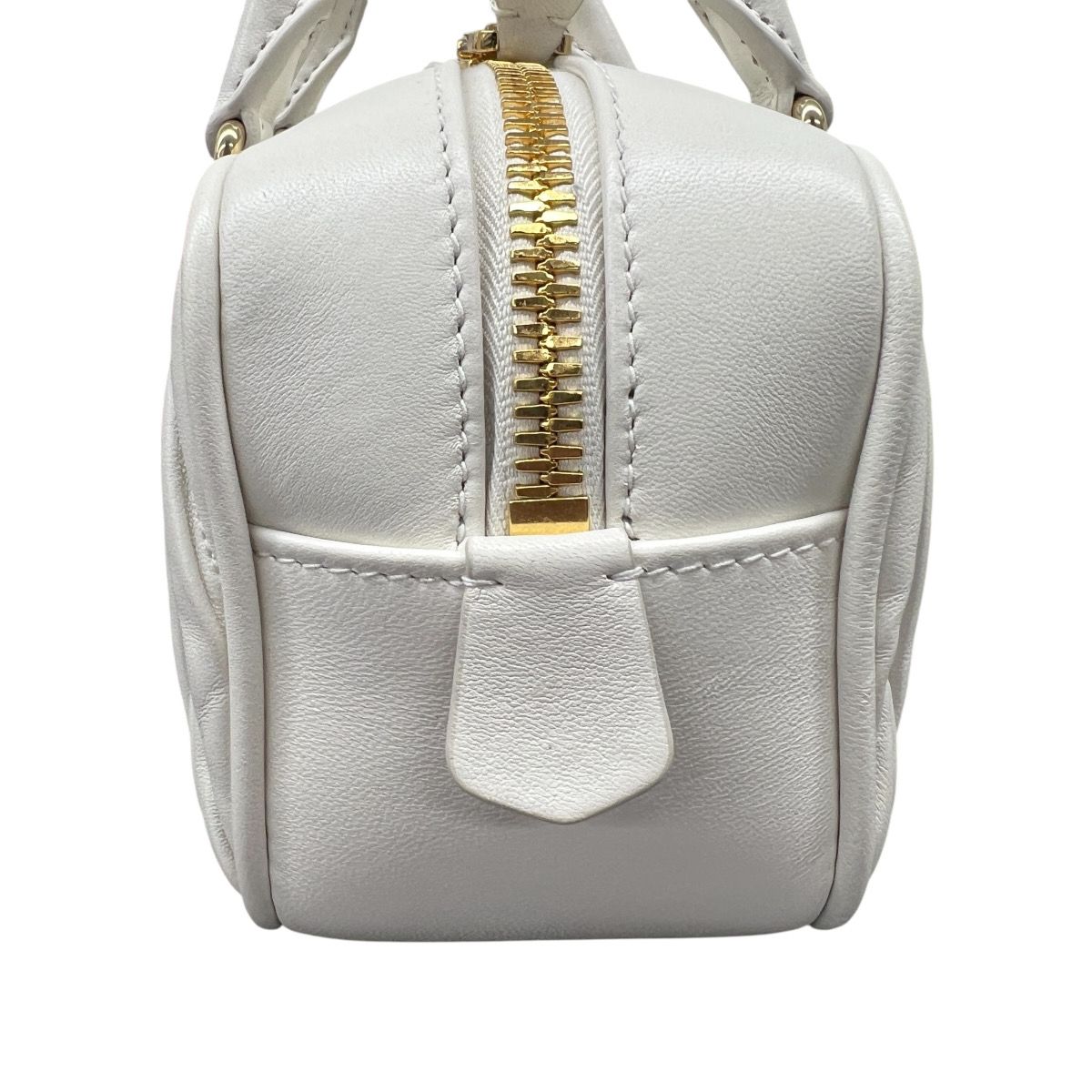 6/9価格改定】miumiu 現行品 極美品 ミュウミュウ MATELASSE