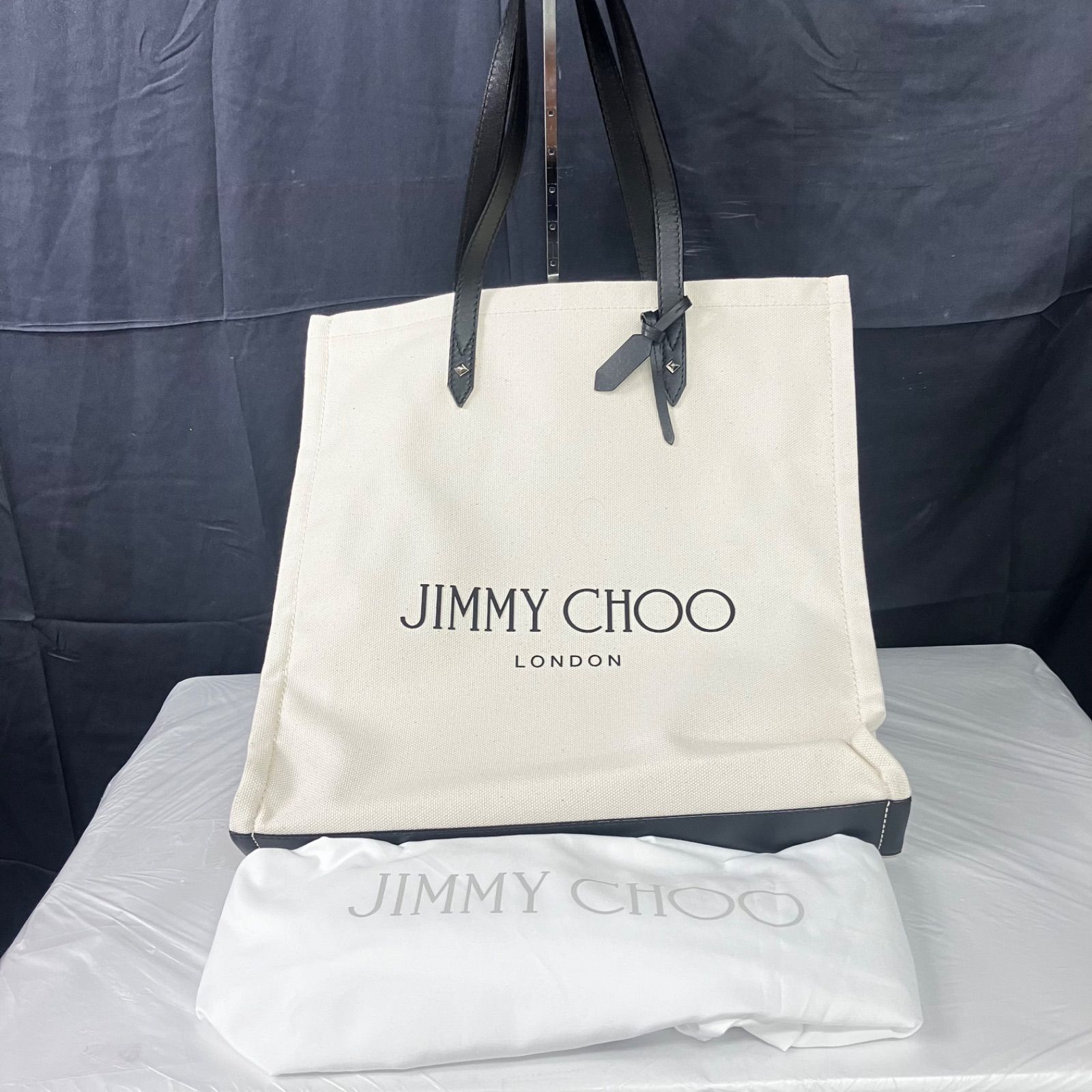 □【値下げ交渉可能】ほぼ未使用 JIMMY CHOO ジミーチュウ キャンバストート トートバッグ ハンドバッグ ホワイト 収納袋付属