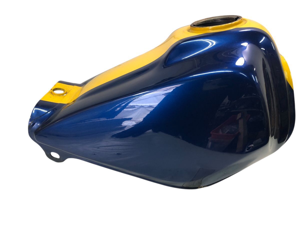 TW200E 2JL ガソリンタンク 燃料タンク オールペイント コック付 タンク内綺麗目 目立った凹み無さそう(中古)2922-N3405(2) TW200E 2JL ガソリンタンク 燃料タンク オールペイント コック付 タンク内綺麗目 目立った凹み無さそう(中古)2922-N3405(2)