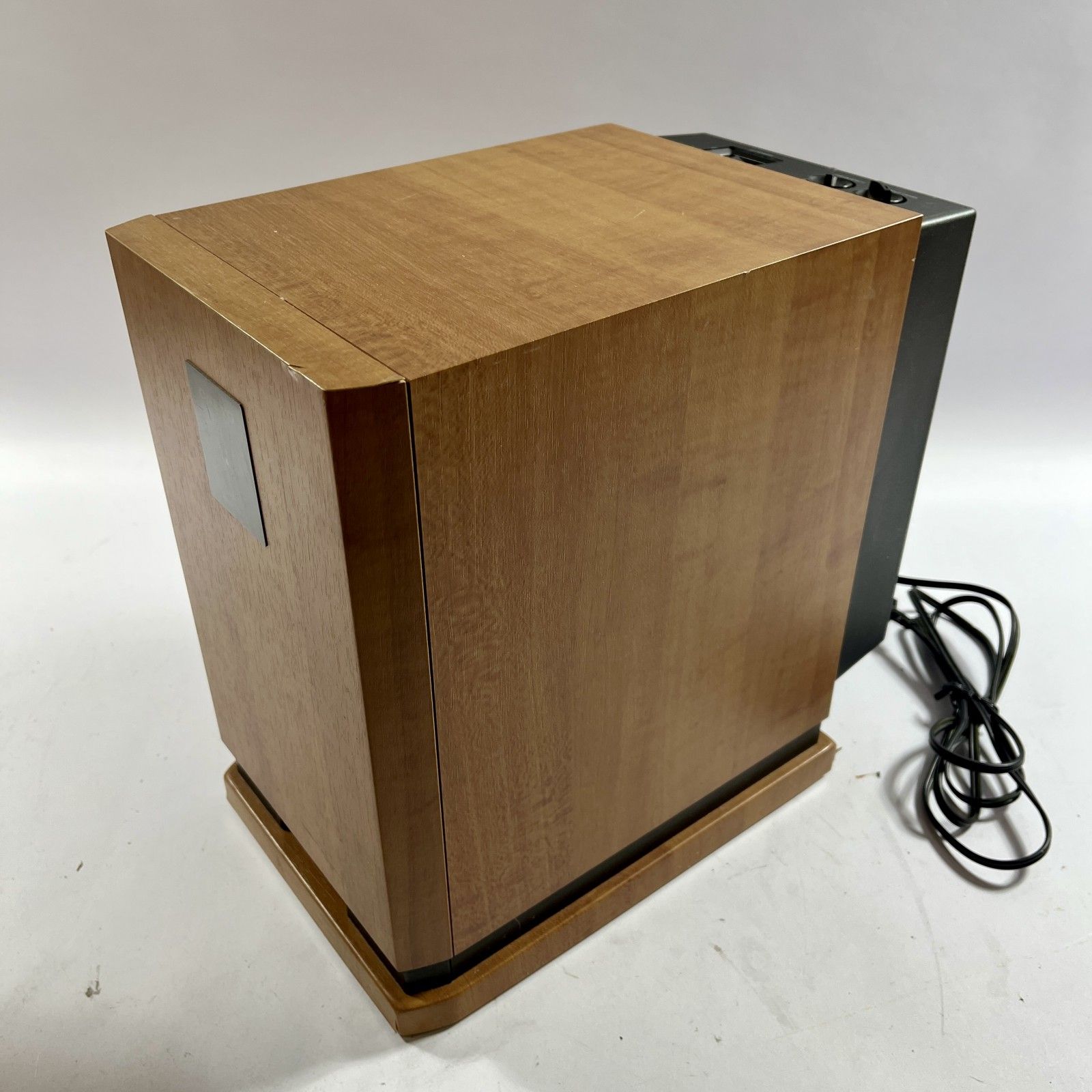 ☆ ONKYO オンキョー アンプ内蔵 パワード サブウーファー SKW-10 通電