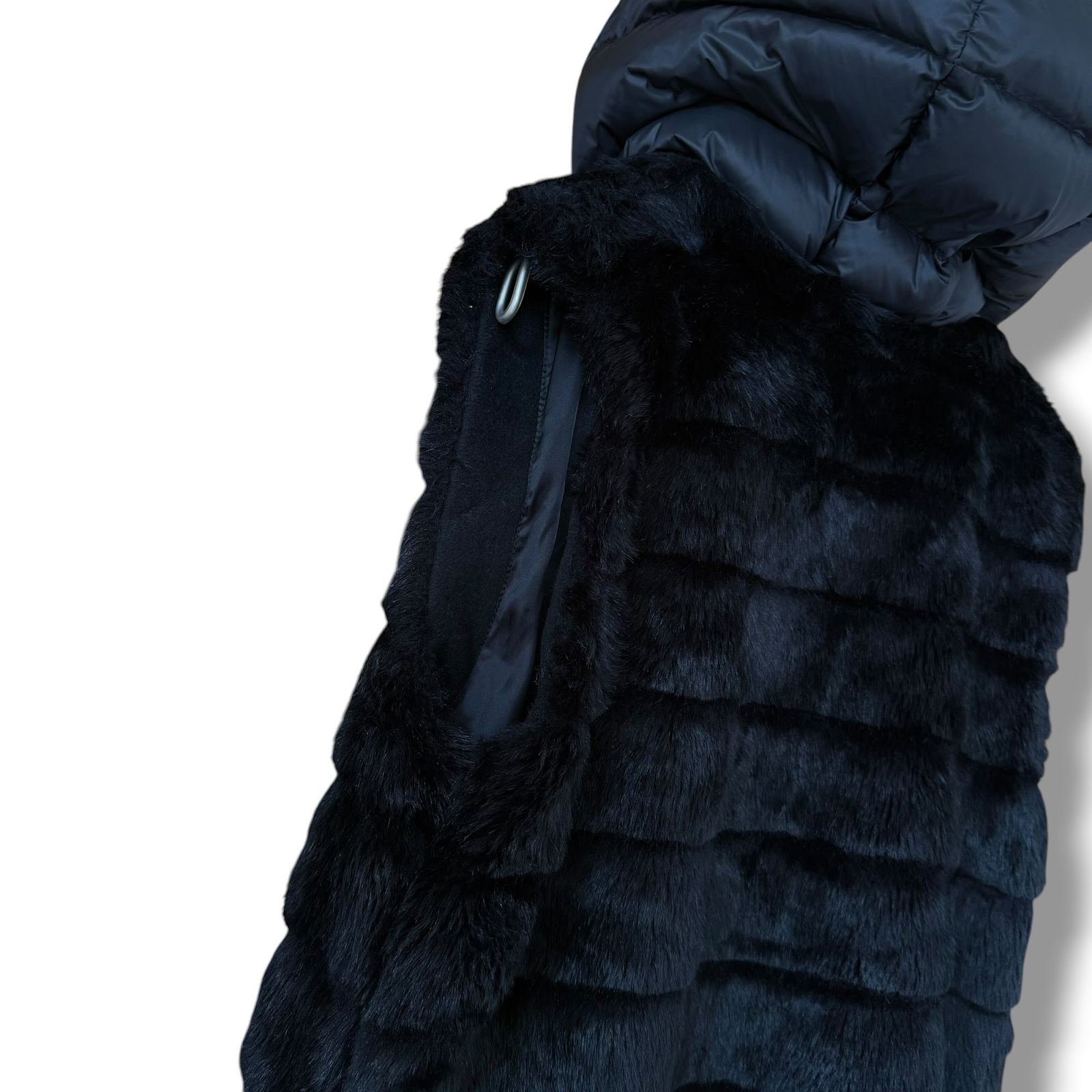 美品 MOORER社 JAN MAYEN ふわふわエコファー ダウンジレ 黒 - メルカリ