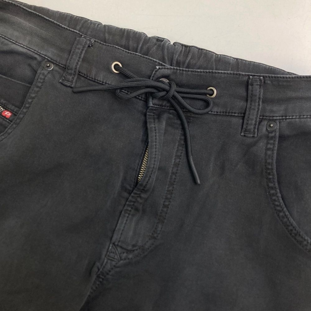 DIESEL ディーゼル 0670M デニムパンツ KROOLEY-NE ブラック系 28 [240101682908] メンズ