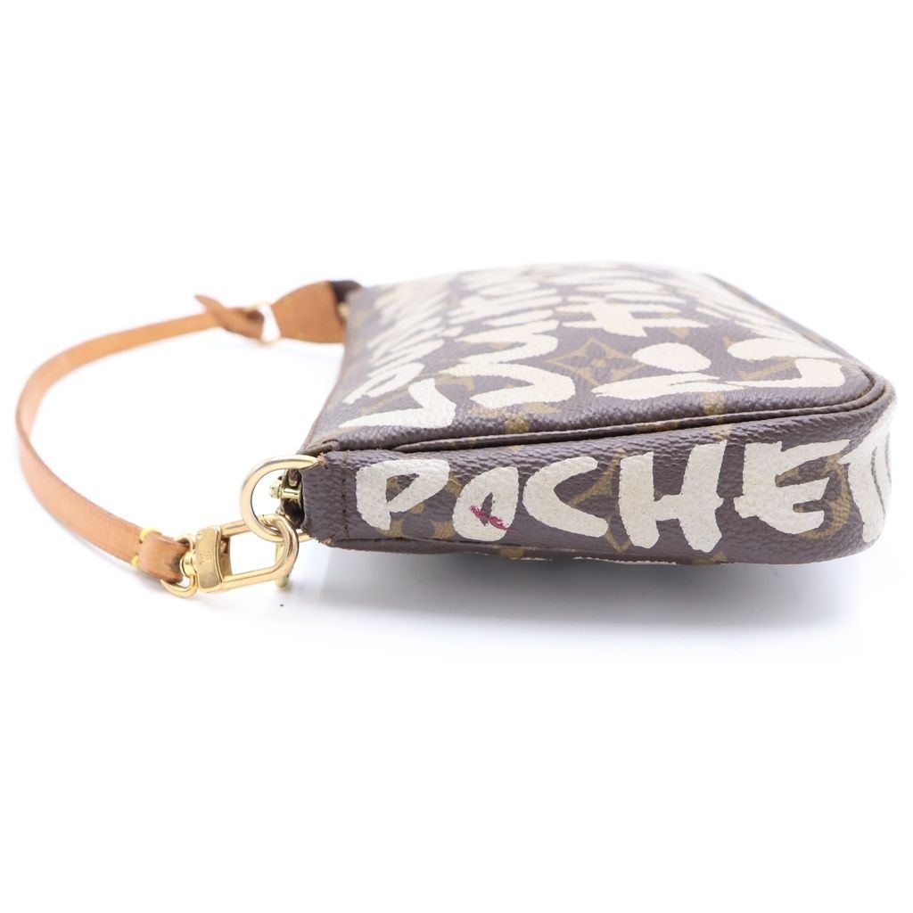 LOUIS VUITTON (ルイヴィトン) モノグラム グラフィティ ポシェット・アクセソワール ブラウン/ホワイト PVC ハンドバッグ