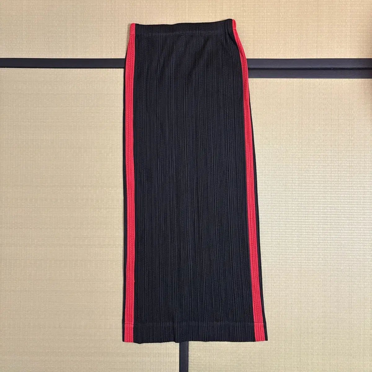 ISSEY MIYAKE イッセイミヤケ サイド LINE プリーツ ロング スカート